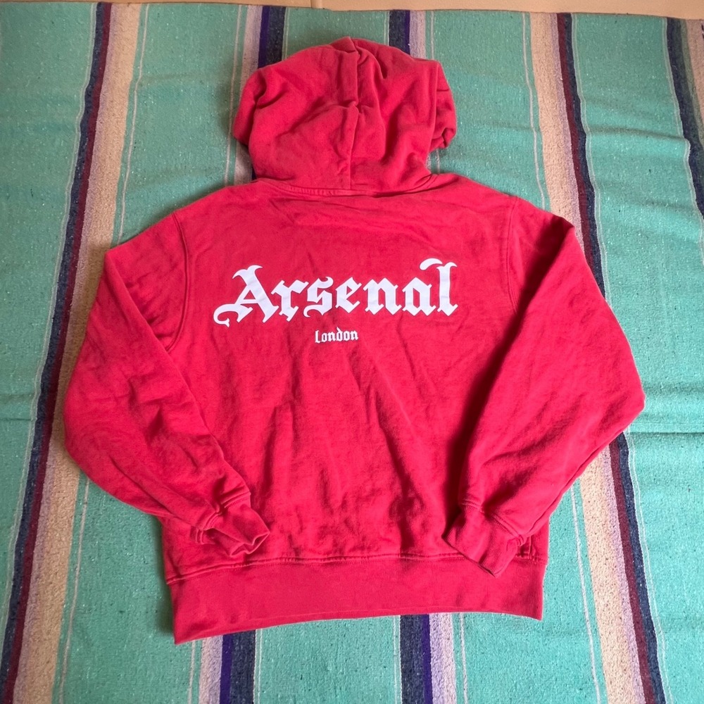 Arsenal FC Hoodie Mens Small Red London Graphic Pullover Soccer Football BB92